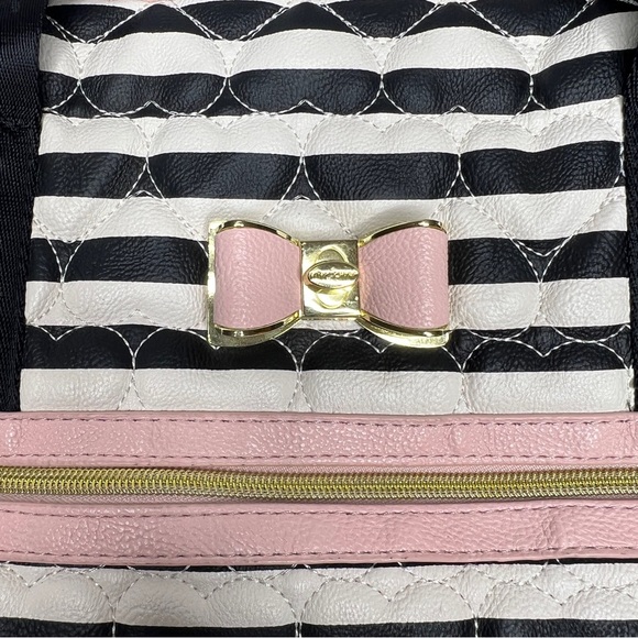 Betsey Johnson Quilted Heart Stripes Bow  Large Carry On Weekender Travel Bag - Picture 7 of 15